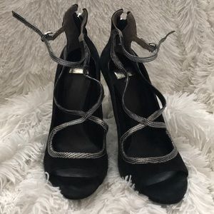▪️SOLD▪️Guess by Marciano Heels